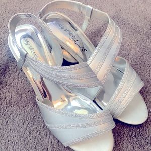 Easy Street silver evening heels